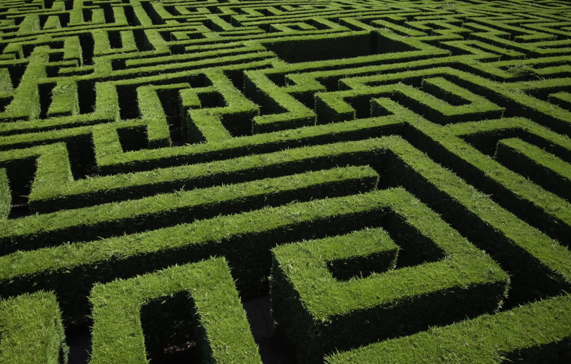 green-bushes-maze