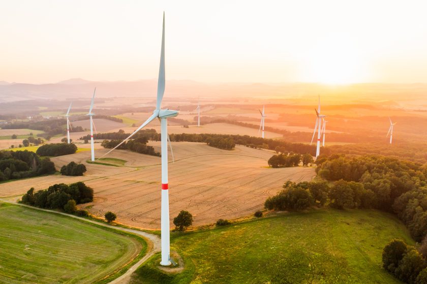 aerial-view-of-wind-turbines-and-windmills-in-the-field-alternative-green-electrical-energy-generation